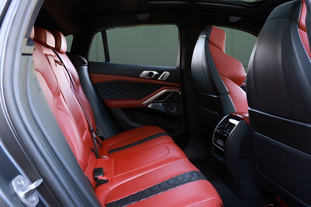 Used 2021 BMW X6 M w/ Competition Package AWD/4WD image 26