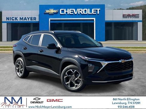 New 2026 Chevrolet Trax LT FWD image 1