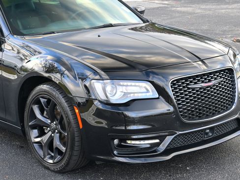 Used 2022 Chrysler 300 S w/ Comfort Group image 29