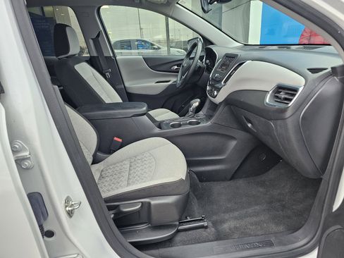 Used 2024 Chevrolet Equinox LT image 10