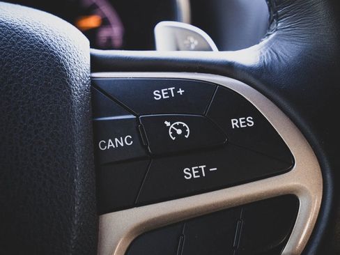 Used 2017 Jeep Grand Cherokee Limited 75th Anniversary image 14