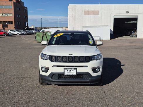 Used 2019 Jeep Compass Latitude AWD/4WD image 3