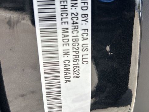 Certified 2023 Chrysler Pacifica Touring-L image 47