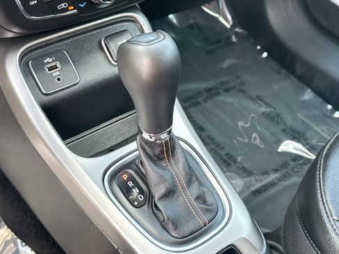 Used 2021 Jeep Compass Latitude w/ Sun and Sound Group image 17