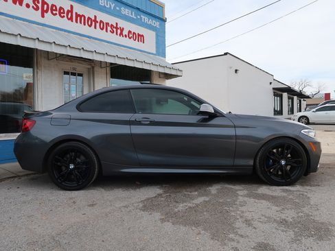 Used 2015 BMW M235i Coupe image 4