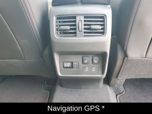 Certified 2024 Nissan Rogue Platinum w/ Platinum Premium Package AWD/4WD image 17