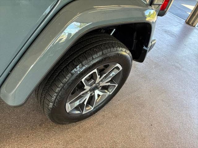 Certified 2024 Jeep Wrangler Unlimited AWD/4WD image 6