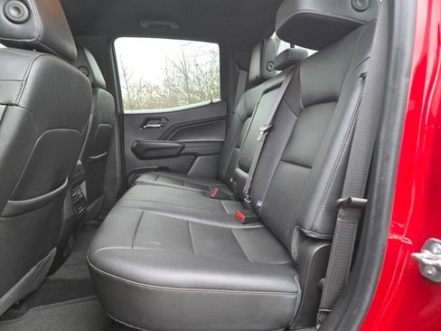 New 2025 GMC Canyon Elevation w/ Convenience Package image 18