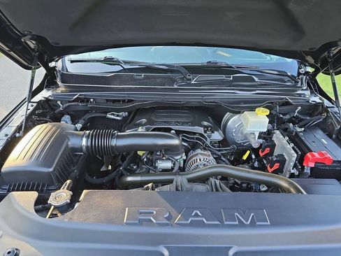 Used 2019 RAM 1500 Laramie AWD/4WD image 25