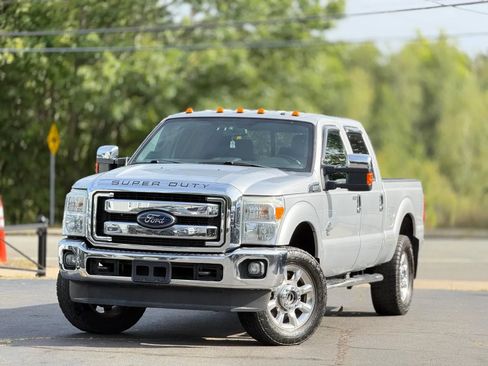 Used 2016 Ford F350 Lariat w/ Snow Plow Prep Package AWD/4WD image 27