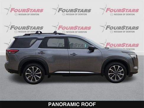 New 2026 Nissan Pathfinder Platinum image 3