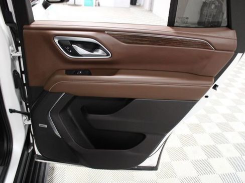 Used 2021 Chevrolet Tahoe High Country w/ Premium Package image 31