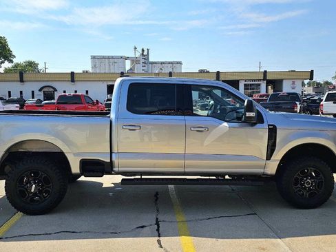 Used 2023 Ford F350 XLT w/ XLT Premium Package AWD/4WD image 5