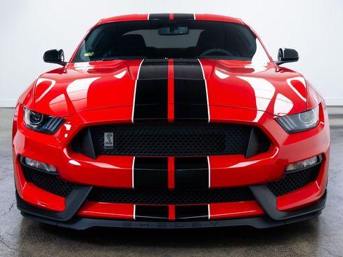 Used 2017 Ford Mustang Shelby GT350 image 2