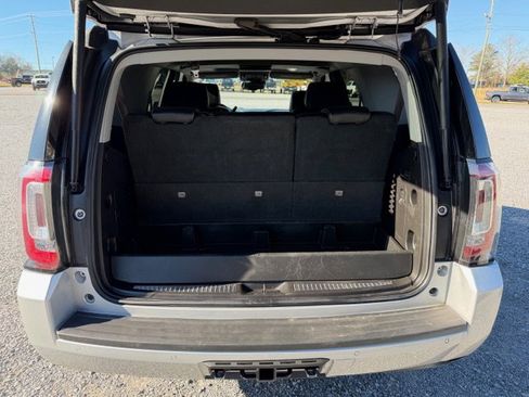 Used 2015 GMC Yukon SLT w/ Open Road Package image 16