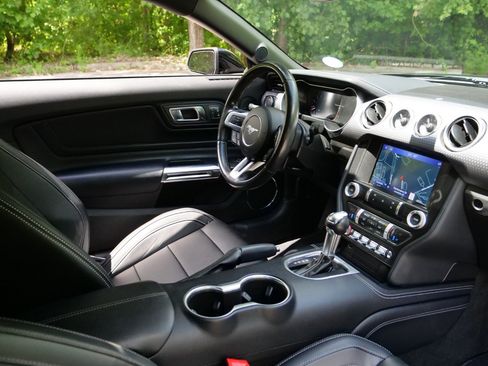 Used 2019 Ford Mustang GT Premium w/ GT Performance Package RWD image 25
