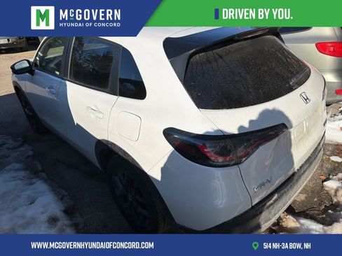 Used 2023 Honda HR-V Sport image 2