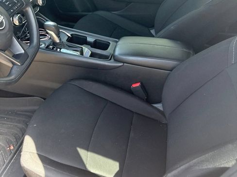Used 2025 Nissan Sentra S FWD image 7