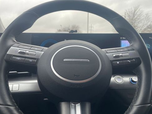 Used 2025 Hyundai Kona SEL image 28