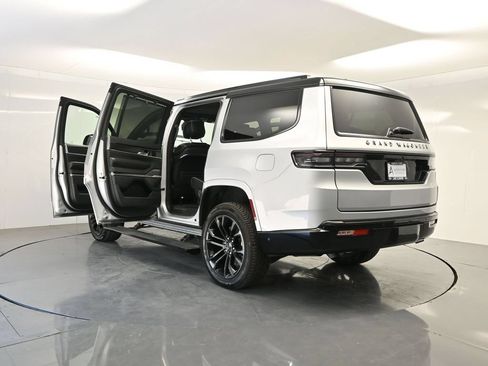 Used 2024 Jeep Grand Wagoneer Series II w/ Quick Order Packagew 28T AWD/4WD image 46