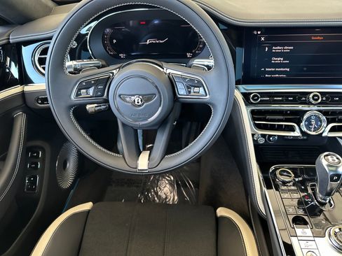 New 2025 Bentley Flying Spur Plug-In Hybrid image 16