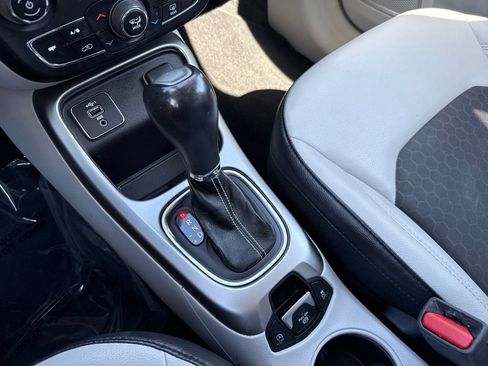 Used 2019 Jeep Compass Latitude image 23