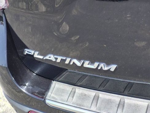 Used 2020 Ford Explorer Platinum w/ Premium Technology Package AWD/4WD image 8