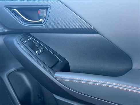 Used 2025 Subaru Crosstrek 2.5i Limited w/ Popular Package #3A image 17