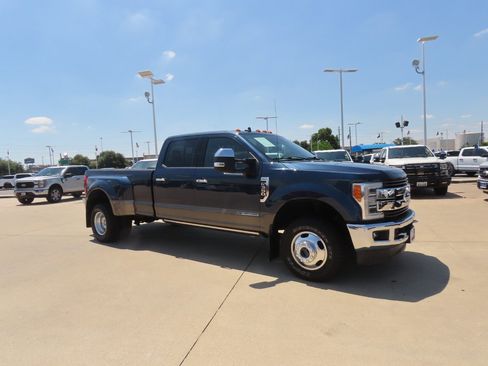Used 2019 Ford F350 King Ranch w/ King Ranch Ultimate Package AWD/4WD image 7