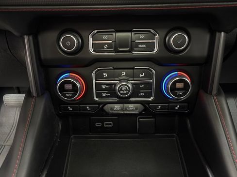 Used 2023 Chevrolet Suburban RST w/ Luxury Package AWD/4WD image 19