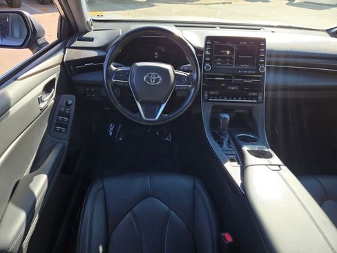 Used 2019 Toyota Avalon XLE w/ Moonroof Package image 19