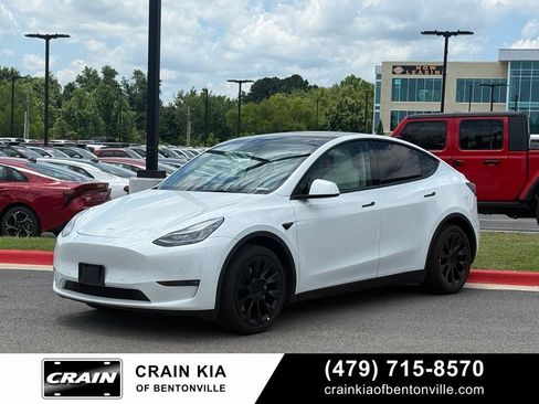 Used 2021 Tesla Model Y Long Range AWD/4WD image 3