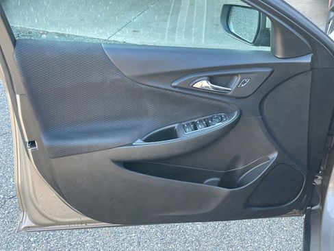 Used 2023 Chevrolet Malibu LT w/ Driver Confidence Package image 18