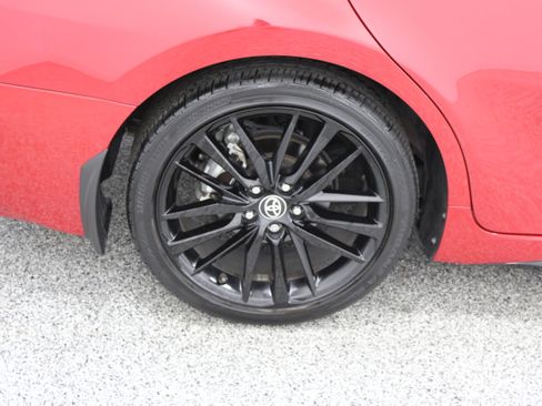 Used 2024 Toyota Camry XSE FWD image 6