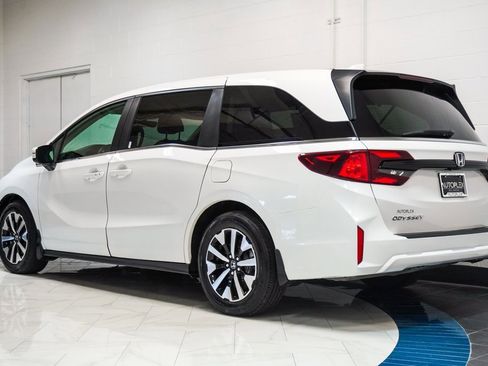 Used 2025 Honda Odyssey EX-L image 6