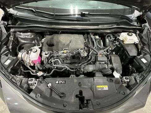 Used 2023 Toyota Sienna XLE image 22