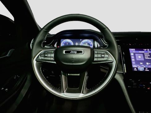 Certified 2023 Jeep Grand Cherokee Altitude RWD image 10