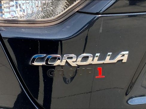 Used 2021 Toyota Corolla LE FWD image 32