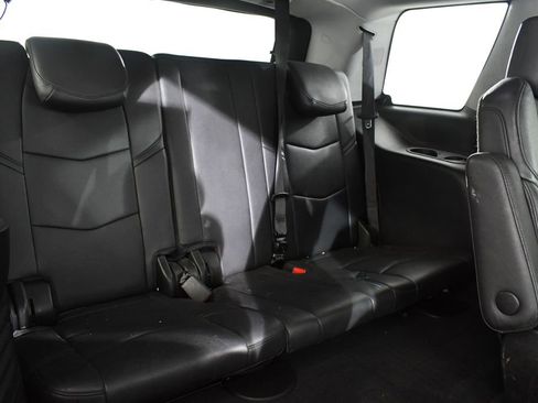 Used 2018 Cadillac Escalade Luxury AWD/4WD image 20