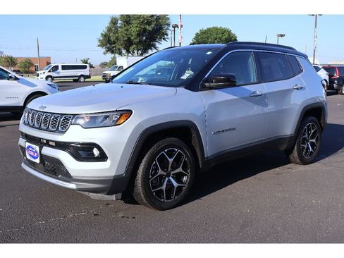 Used 2025 Jeep Compass Limited AWD/4WD image 8