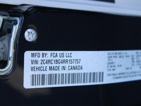 Used 2024 Chrysler Pacifica Touring-L image 17