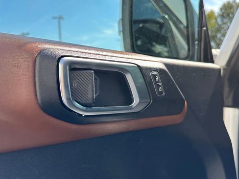 Used 2022 Ford Bronco Outer Banks w/ Sasquatch Package image 5