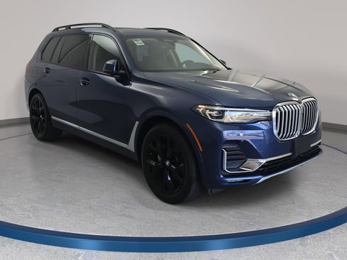 Used 2021 BMW X7 xDrive40i w/ Premium Package image 3
