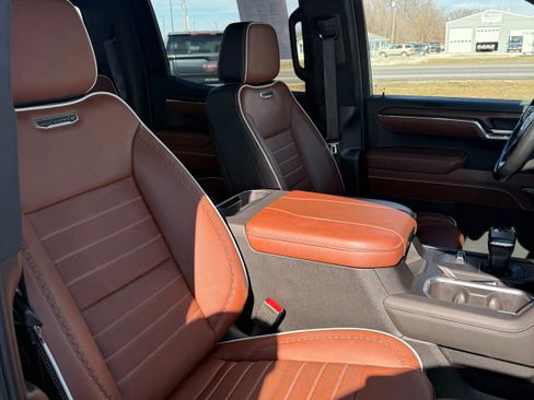 Used 2024 GMC Sierra 1500 Denali Ultimate image 10