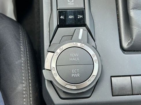 Used 2025 Toyota Tacoma SR5 image 29