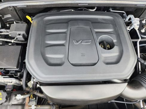 Used 2019 Jeep Grand Cherokee Altitude image 25