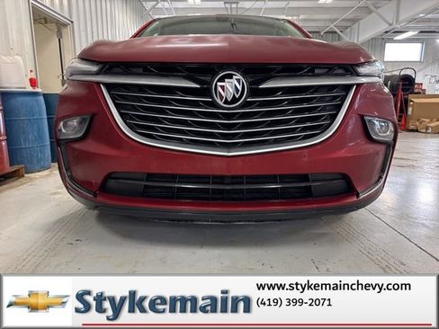 Used 2023 Buick Enclave Essence FWD image 28