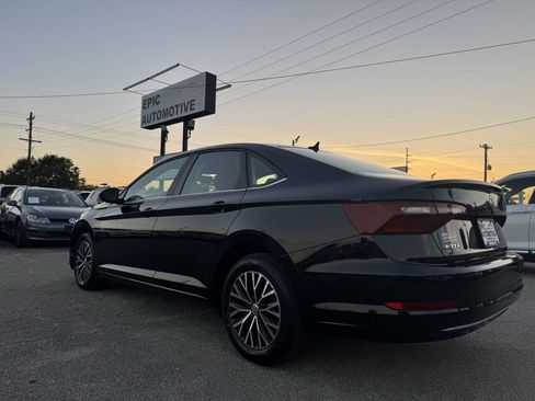 Used 2020 Volkswagen Jetta SE w/ SE Cold Weather Package FWD image 7