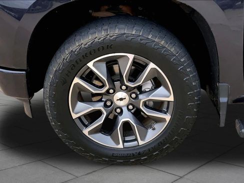 Used 2022 Chevrolet Silverado 1500 RST w/ Texas Edition Plus AWD/4WD image 11