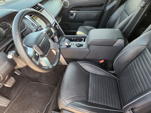 Used 2023 Land Rover Discovery S R-Dynamic AWD/4WD image 13